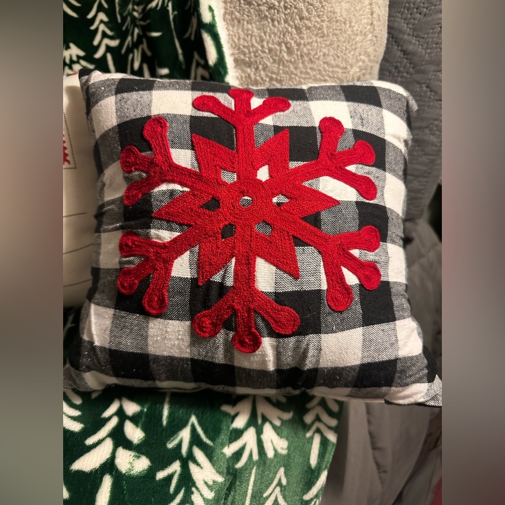 Holiday Pillow Black & White Checkers W/ Red Snow Flake